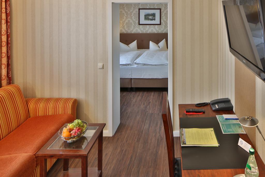 Hotel Elefant Schwerin  Exterior photo