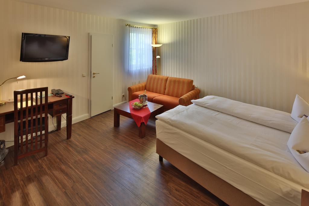 Hotel Elefant Schwerin  Exterior photo