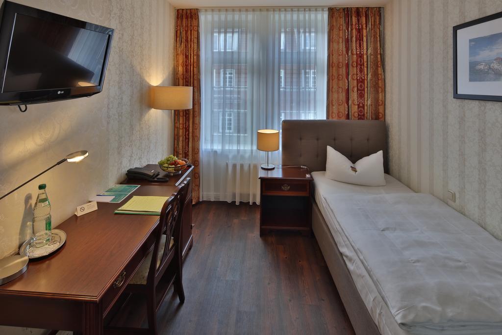 Hotel Elefant Schwerin  Room photo
